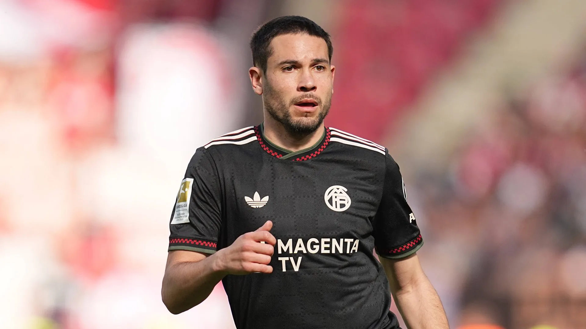 开云百家乐-拜仁官方：格雷罗对阵美因茨后腿筋轻微拉伤，暂时缺战